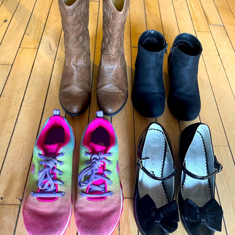 4 pair shoe & boot lot, Size: Girls 3